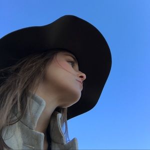 Meet your Posher, Catherine